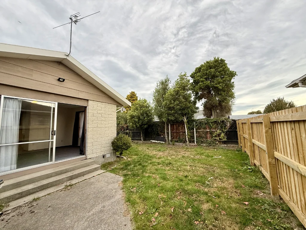 Tidy Family Home in Sought-After School Zones