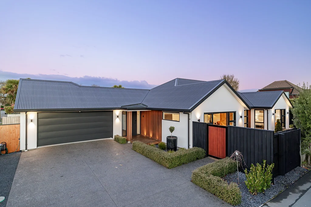 Saint Albans 4 Bedroom COMFORT & CONVIENCE IN A SOUGHT-AFTER AREA