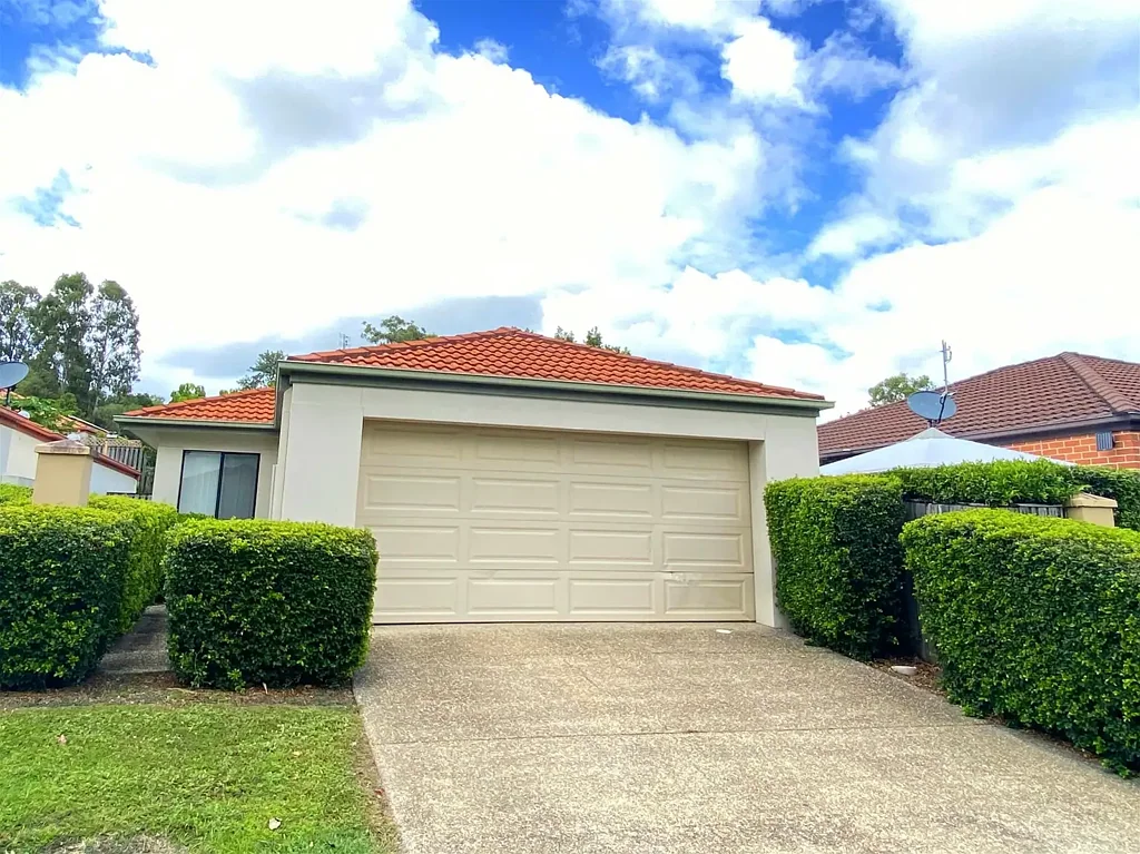 $780 per week - Break Lease