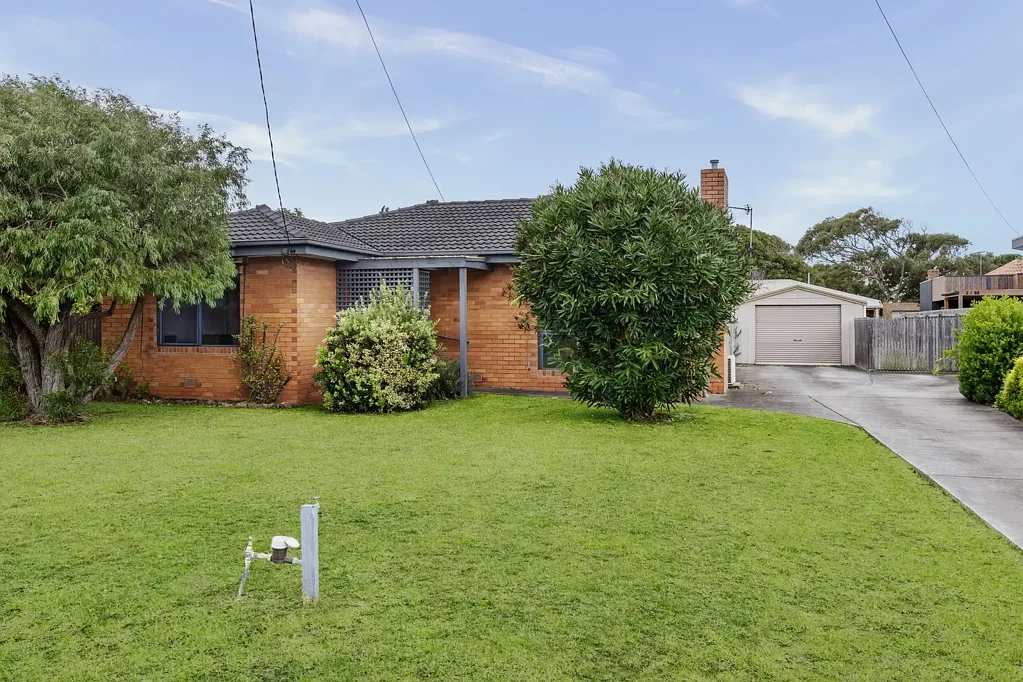 Ocean Grove 3房  - An Unmissable Inner-Village Opportunity on 828sqm