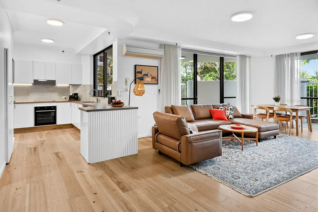 Main Beach 3房  Exceptional Price for an Exceptional Apartment