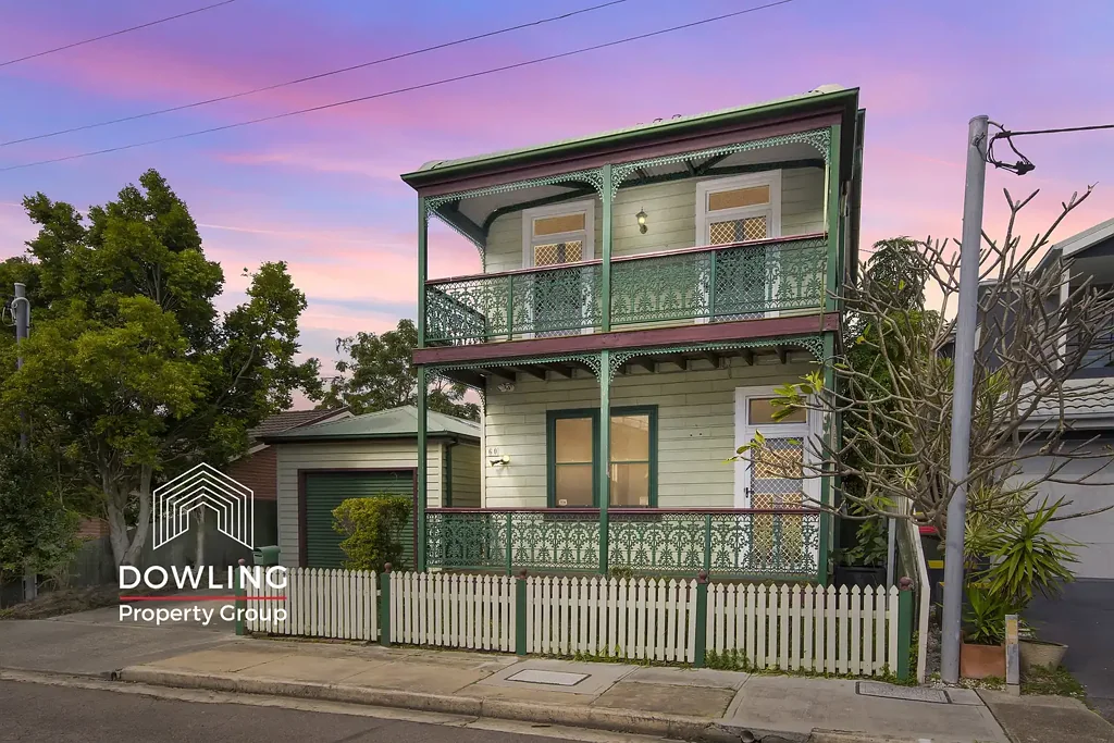 Merewether 3房  Embrace Unique Living in a Charming Terrace House in Merewether