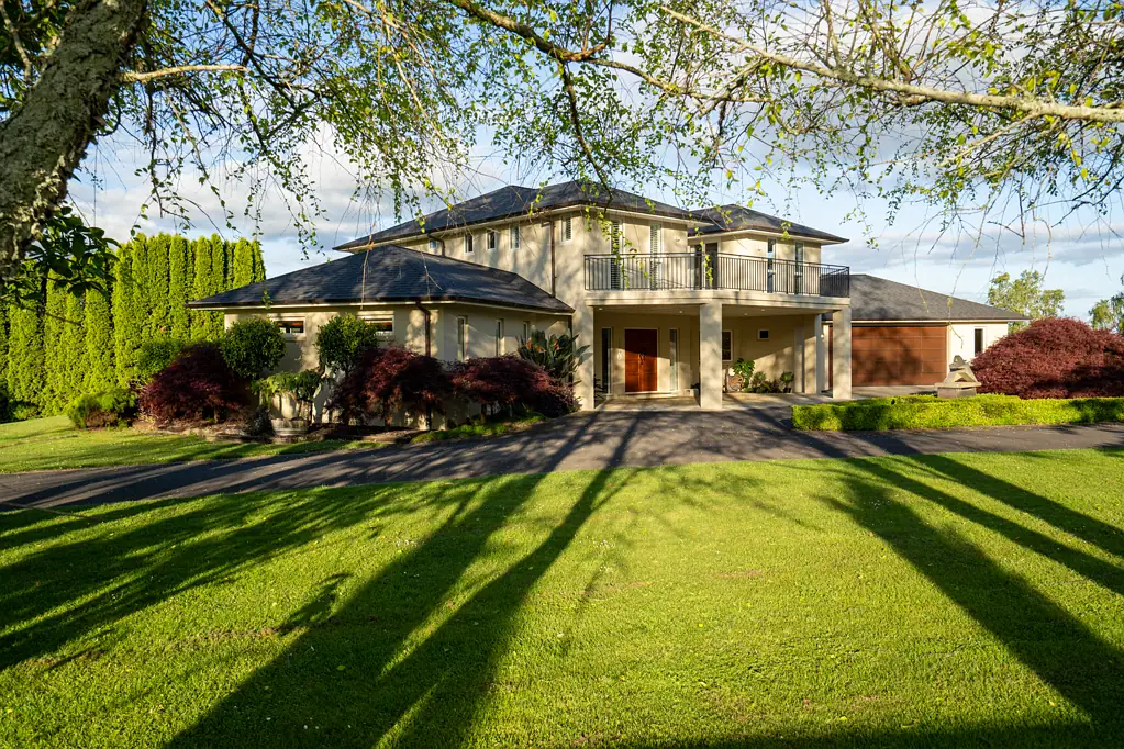 Cambridge Prominent Karapiro Landmark
