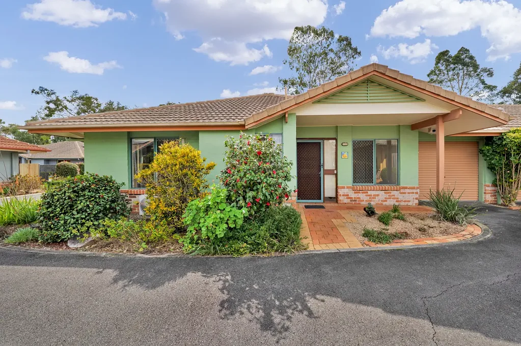 Capalaba 2બેડરૂમ Charming 2-Bedroom Villa in Sought-After Lifestyle Village