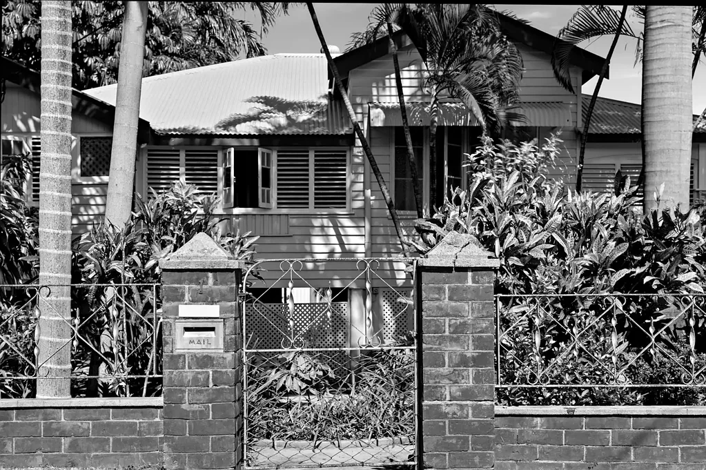 West End 4房  Sprawling Family Retreat With Endless Versatility.
