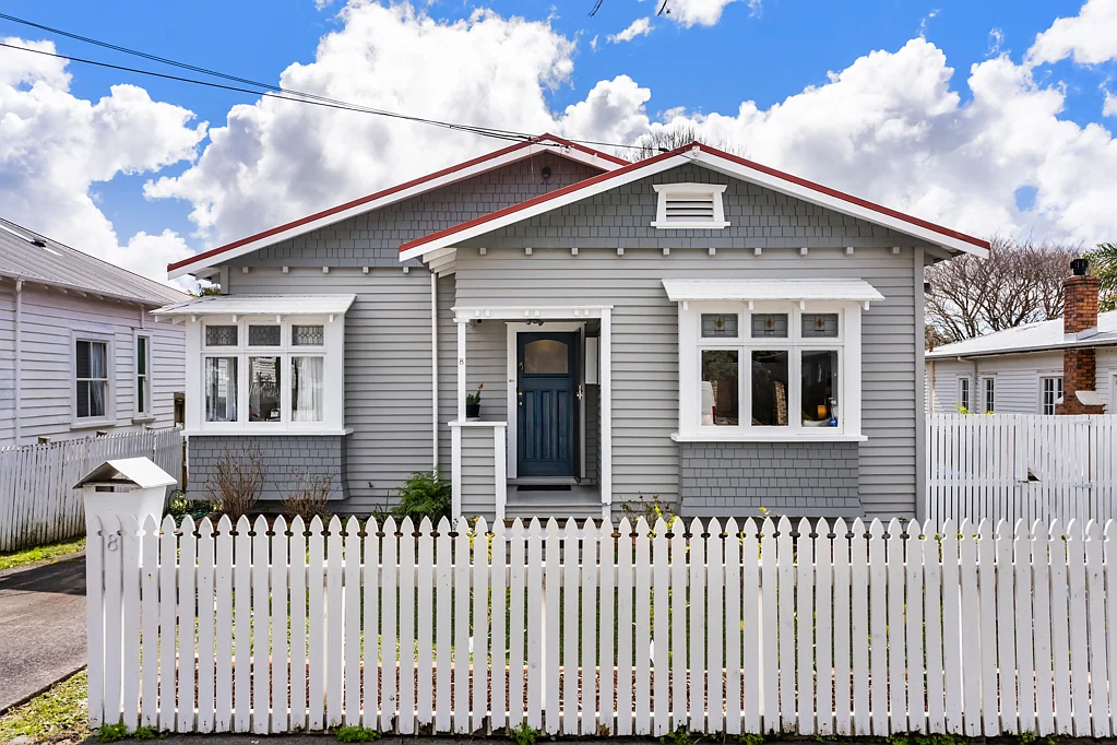 Mount Albert 4ਬੈੱਡਰੂਮ Timeless Character Bungalow in a Prime Location