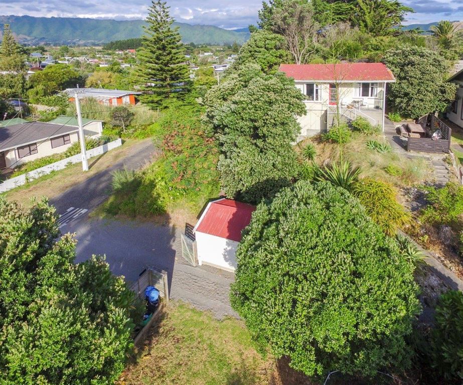 52 Tutere Street, Waikanae Beach, Kapiti Coast, 2 rūma, 1 rūma horoi