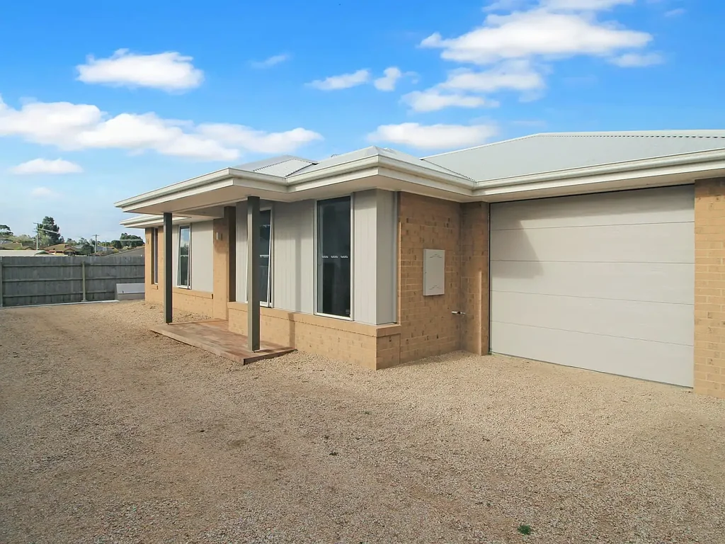 East Bairnsdale 3房  READY TO MOVE IN