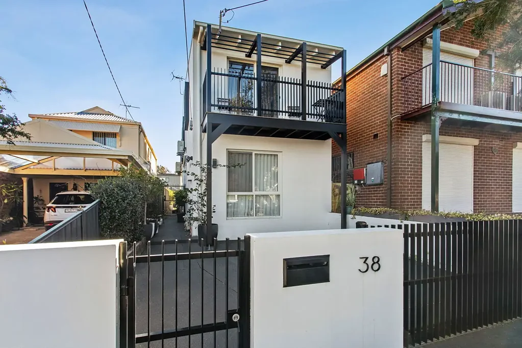 Oversized Family Living in the Heart of the Inner West
