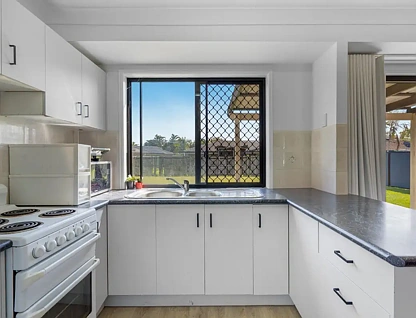 2 River Park Drive, Loganholme, QLD 4129, 3房, 1浴, 独立屋