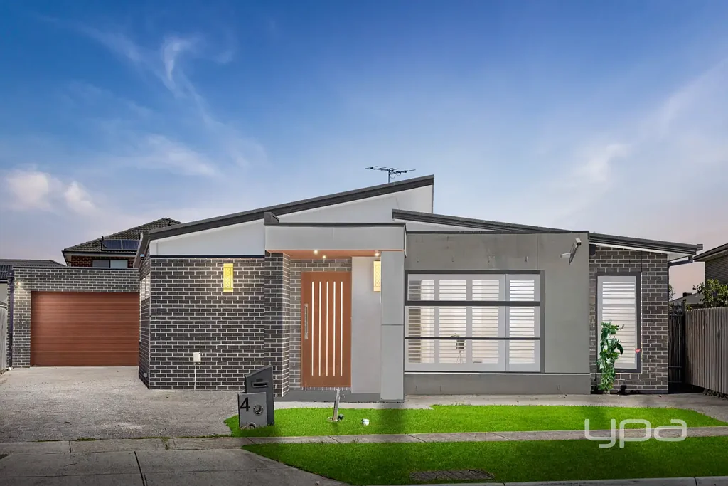 Point Cook 7chambre A Rare to Find - Stunning 7-Bedroom with 4 Bathroom Single-Storey Showpiece in Prime Location !