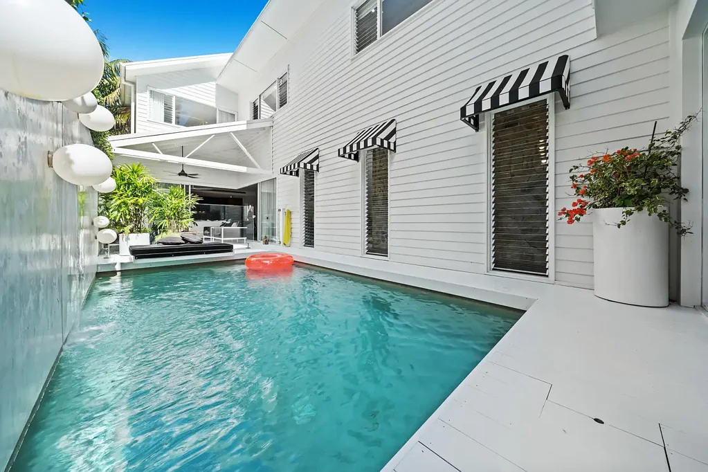 Mermaid Beach 4房  Blissful Boutique Beachside Retreat Fusing Bold Luxury and Tranquil Privacy