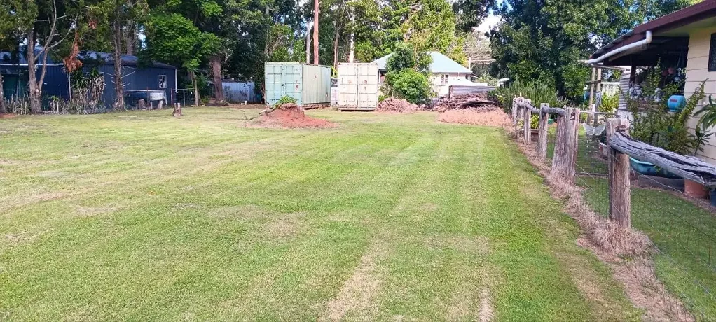 Blackbutt 安静街道地块 市政供水排污 南Burnett发展区 自建理想家园 ¼ Acre Block in Blackbutt Ready to Build