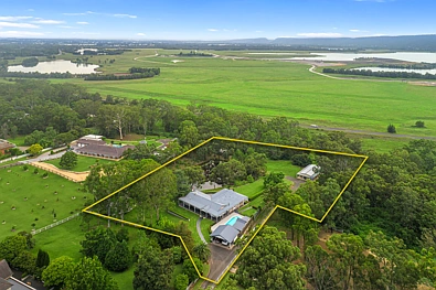 Cranebrook 4Moenga Peaceful Cranebrook Acreage with Feature Dam, Studio and Endless Lifestyle Appeal