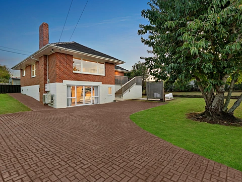 Onehunga 3房  Colossal grounds of 1,133 sqm - Ignore CV!