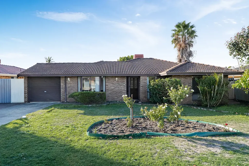 Spacious 3 x 1 Home for Rent in Morley!