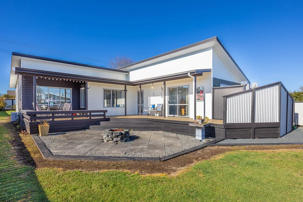 Kihikihi 3Moenga The home that pays you back in sunshine