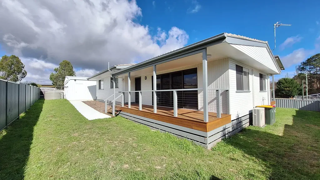 Stanthorpe 3 Bedroom Complete Renovation - Great Location
