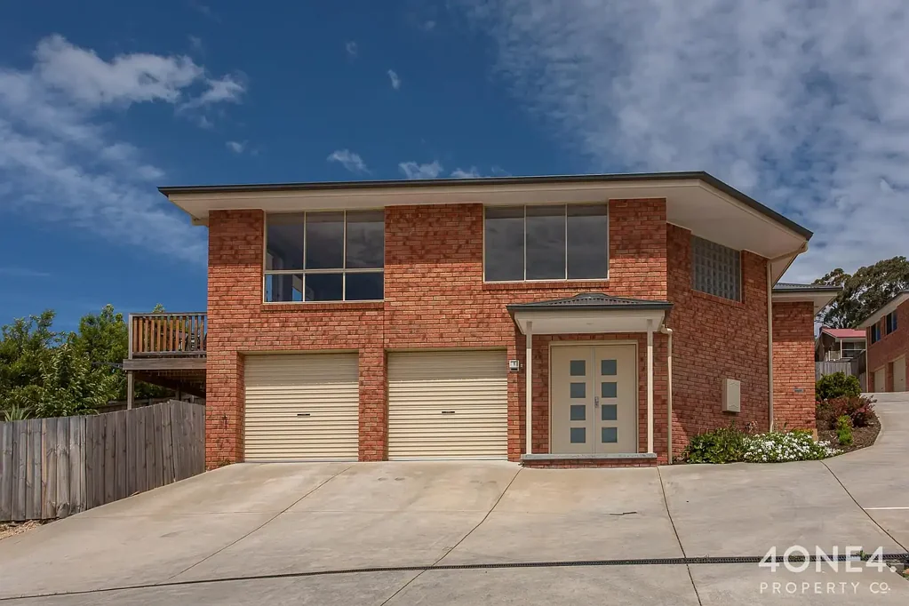 West Moonah 4Zimmer Spacious Family Living with Flexibility for Owner Occupiers and Investors