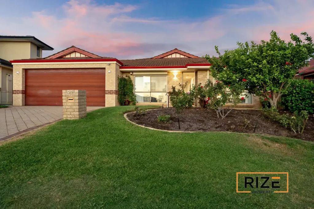 92 Stonehaven Parade, Kinross, WA 6028