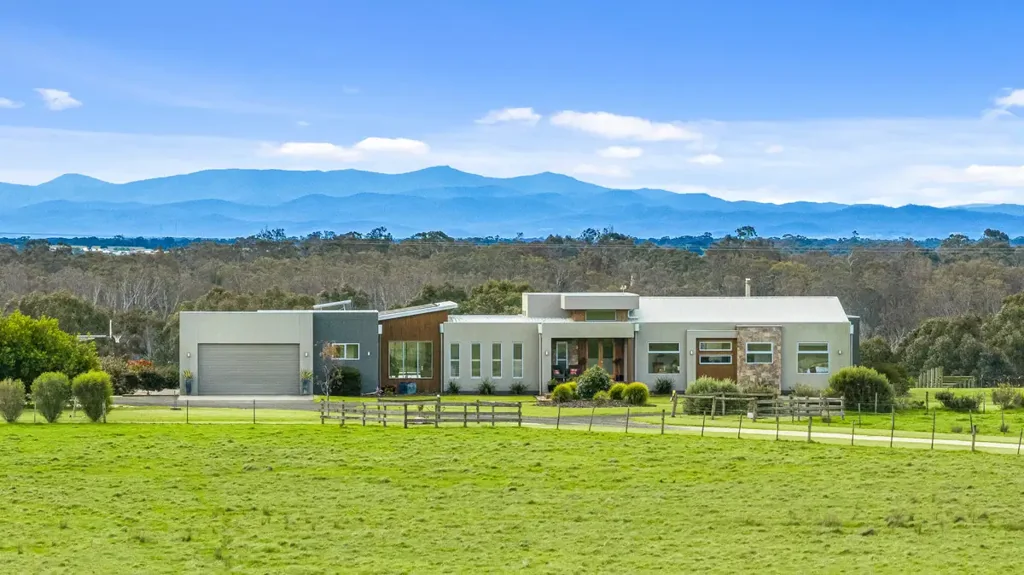 Longford Luxury Estate with Captivating Views