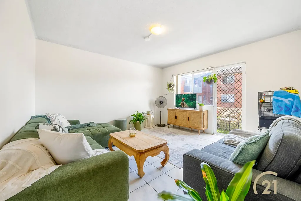 12/186-188 Sandal Crescent, Carramar, NSW 2163