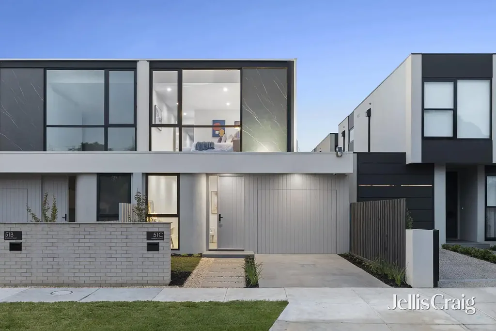 Bentleigh East 4ห้องนอน Striking architectural luxury in the McKinnon Zone