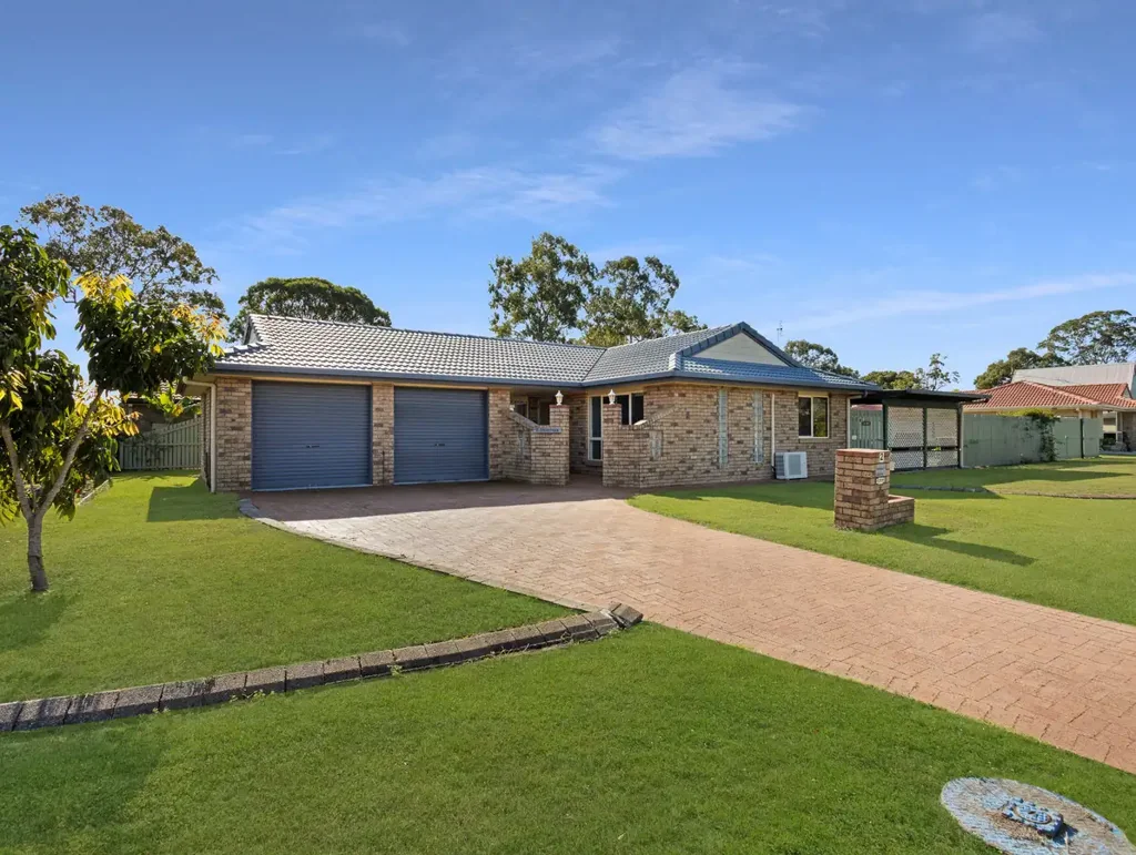 2 Bowerbird Avenue, Eli Waters, QLD 4655