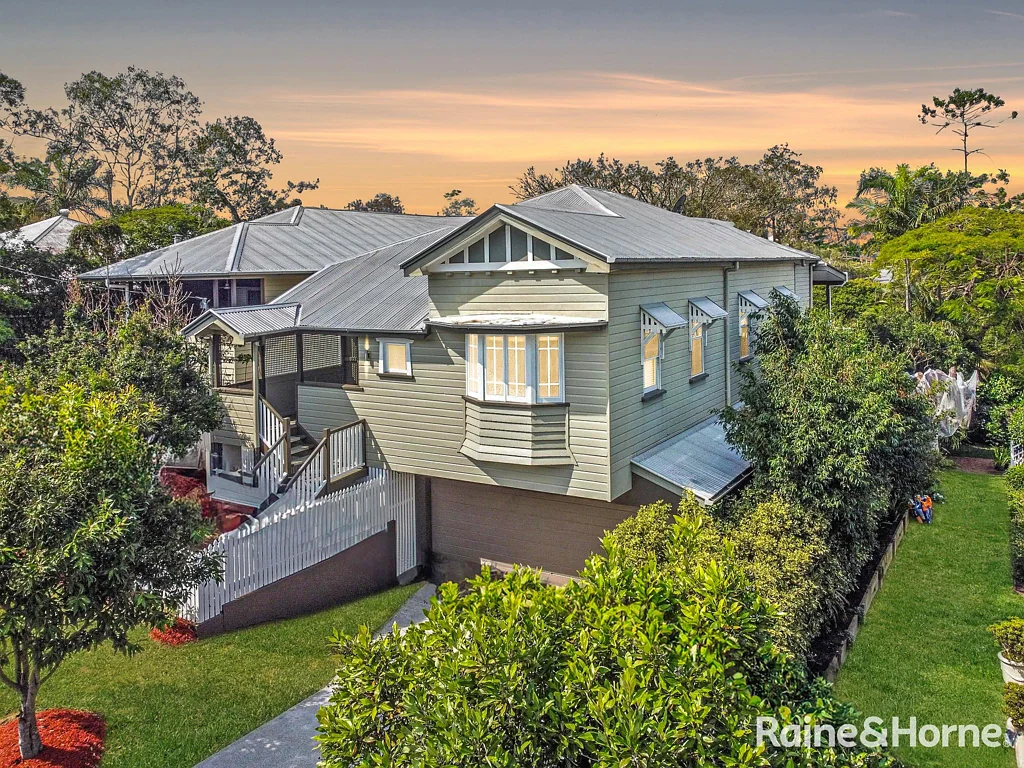 18 Fairley Street, Indooroopilly, QLD 4068