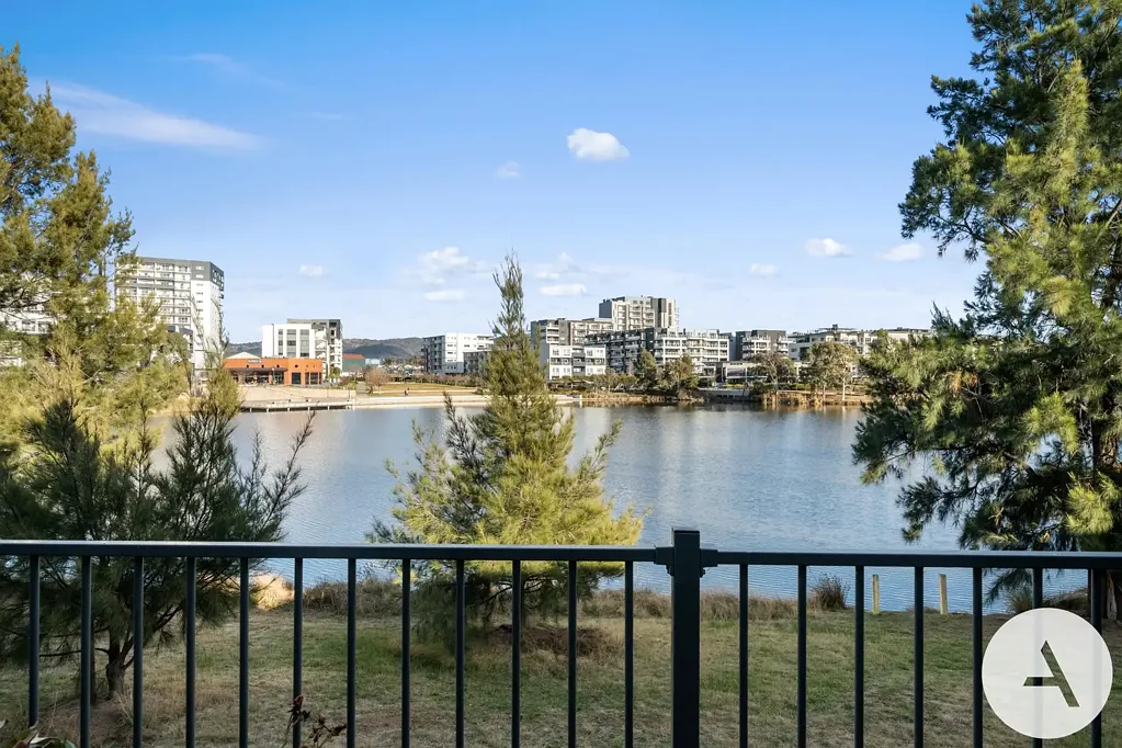 Greenway 4房  A Home Where Lake Views Greet You Every Day