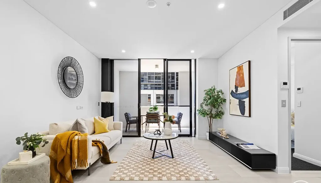 Immaculately presented  apartment in resort style complex