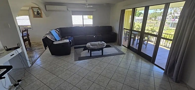 ਰਹਿਣ ਵਾਲਾ ਕਮਰਾ - 4 Hecht Street, Ingham, QLD 4850