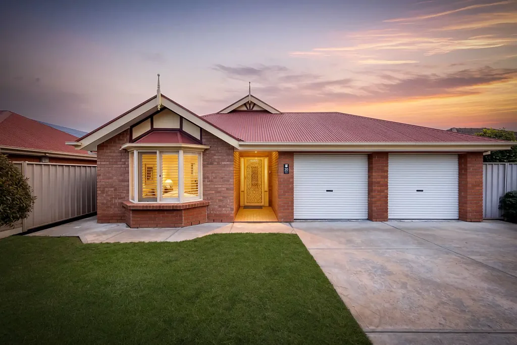 Clarence Park 3બેડરૂમ Secure, Spacious & Effortlessly Stylish in Coveted Clarence Park