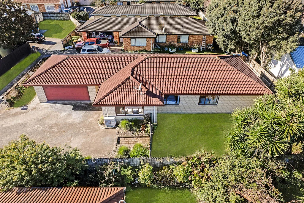Papakura 4બેડરૂમ Brick And Tile - First Home Buyers Delight