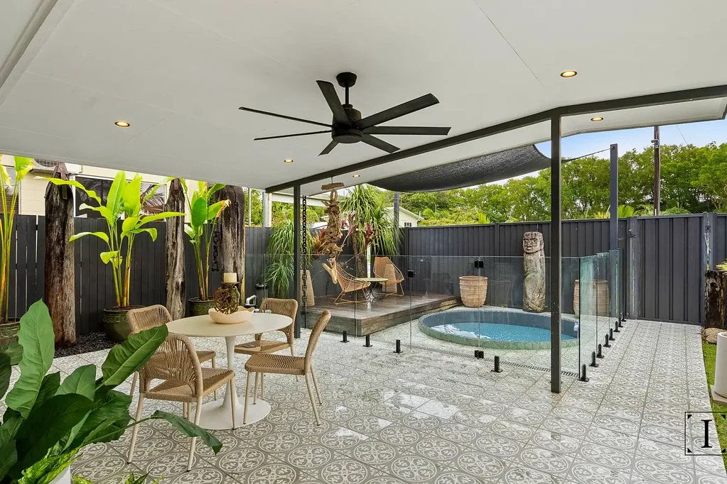 Machans Beach 3Habitaciones Stunning Fully Renovated Coastal Home – Simply Move In & Enjoy