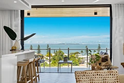 602/39 Bay Terrace, Wynnum