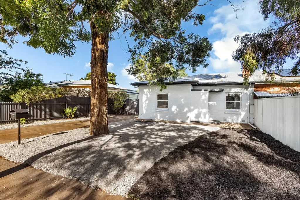 Elizabeth East 3Zimmer Ideal Entry Level Home, Investment or Downsizer!