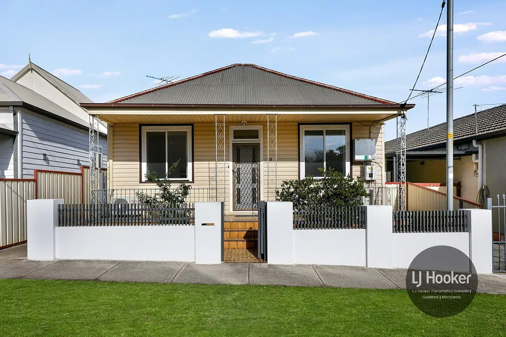 Granville 3Habitaciones Renovated 3 bedroom House -Walk to Station