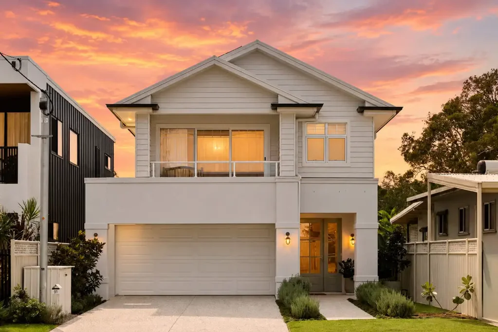 Moffat Beach 5Zimmer A Turn-Key Family Home, 700m from the Beach