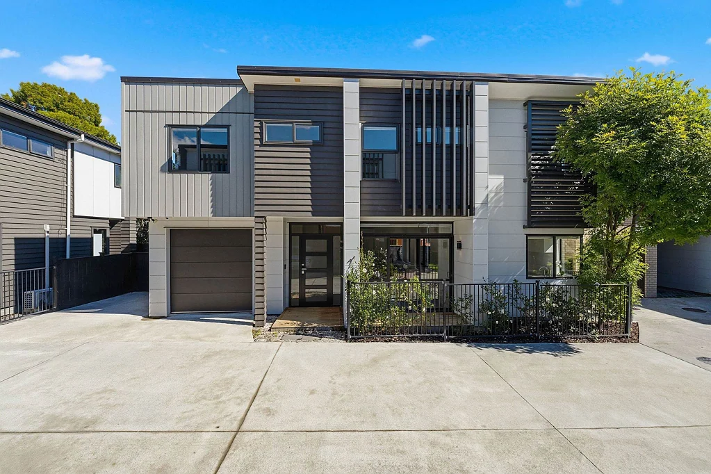 Otahuhu 4બેડરૂમ Modern Luxury in Peninsula -2021 Standalone House!