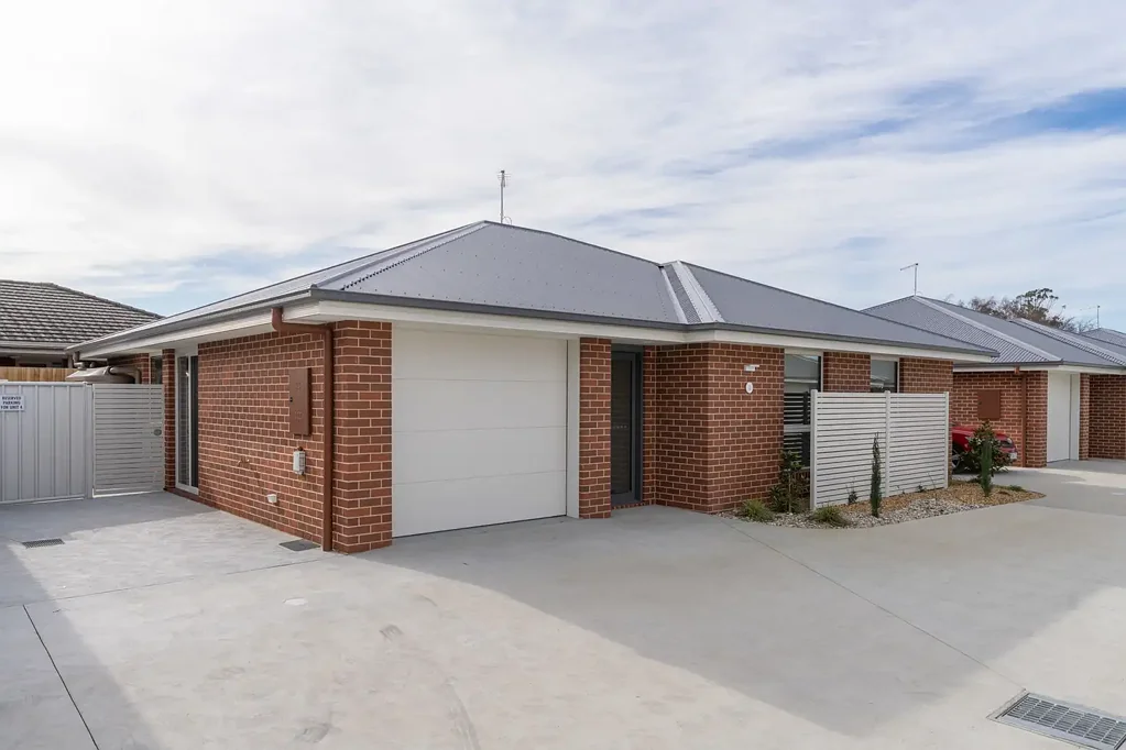 4/33 Youl Road, Perth, TAS 7300