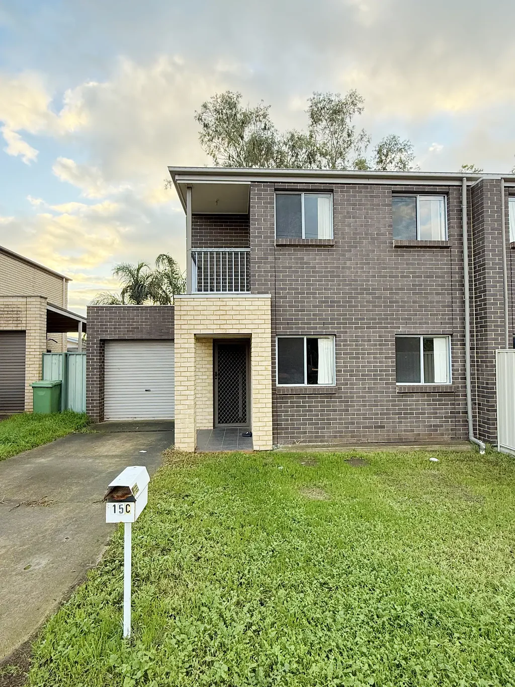 Modern Two-Storey Townhouse in Convenient Smithfield Location