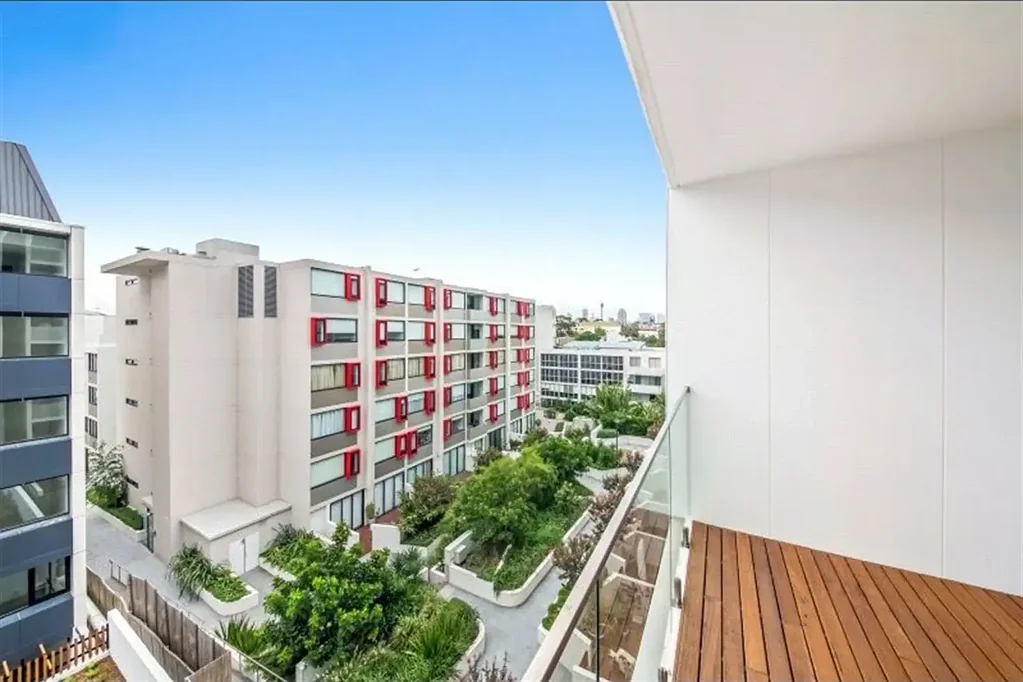 Modern 2-Bedroom Apartment with Parking in the Heart of Camperdown