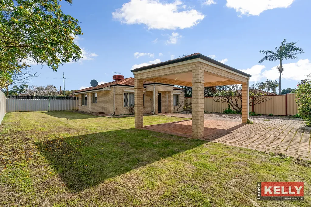 Cloverdale 2房  2000 BUILT TWO BED HOME ON 649SQM OPPOSITE MILES PARK