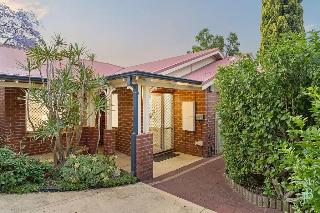 2/108 Todd Avenue, Como, WA 6152