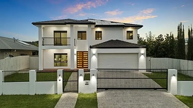Calamvale 6 Slaapkamer Expansive Family Living with Premium Upgrades in a Quiet Calamvale Pocket