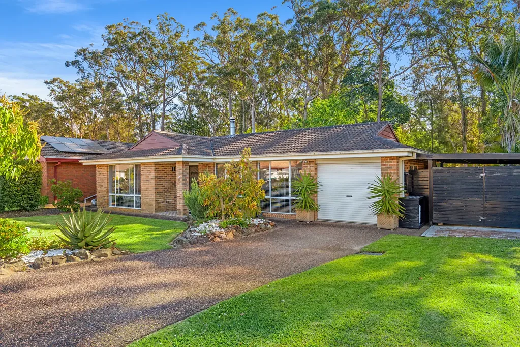 Family home in great location backing onto reserve