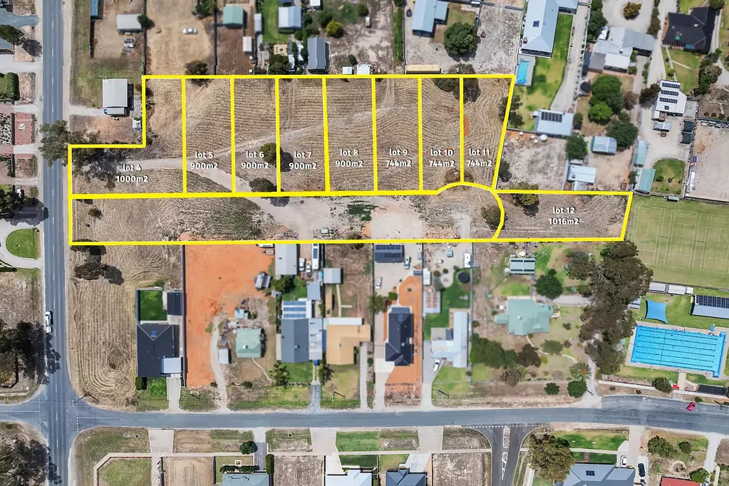 Koondrook  Residential Zoned Land with infill Subdivision Potential, don't miss this opportunity, it's great Value!