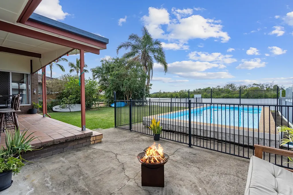 69 Sunset Boulevard, Tweed Heads West, NSW 2485