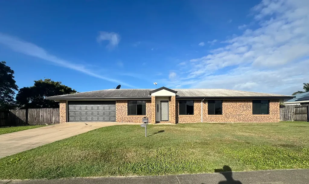Comfortable Family Living Close to Ooralea Shopping Centre